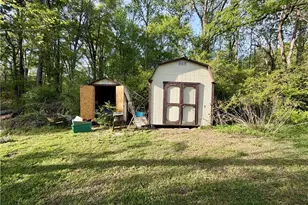 1210 Jackson Lake Rd, High Point, NC 27263 - Photo 3