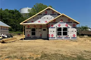 406 Dobson St, Kernersville, NC 27284 - Photo 1