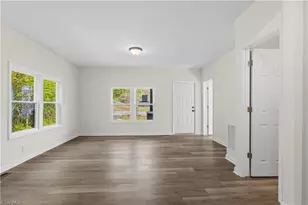 629 Lee St, Eden, NC 27288 - Photo 5