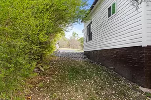629 Lee St, Eden, NC 27288 - Photo 33