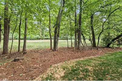 2519 Cottage Place, Greensboro, NC 27455 - Photo 23