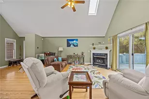 3813 Longmeadow Dr, Mebane, NC 27302 - Photo 9