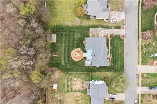 3813 Longmeadow Dr, Mebane, NC 27302 - Photo 37