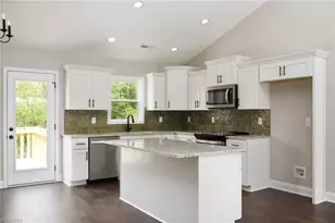 108 Unity St, Thomasville, NC 27360 - Photo 9