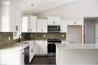 108 Unity Street, Thomasville, NC 27360 - Photo 11