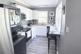 1302 Elmer St, Greensboro, NC 27405 - Photo 9
