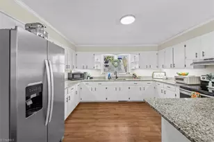 612 Reeder Rd, Seagrove, NC 27341 - Photo 11