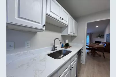 6830 Wellsley Court, Clemmons, NC 27012 - Photo 5