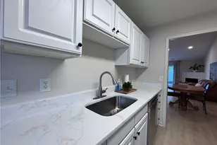 6830 Wellsley Ct, Clemmons, NC 27012 - Photo 5