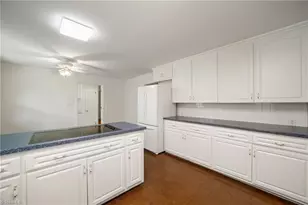 640 Quarterstaff Rd, Winston-Salem, NC 27104 - Photo 15