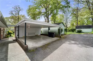 640 Quarterstaff Rd, Winston-Salem, NC 27104 - Photo 41