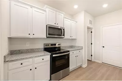 221 Macintosh Drive, King, NC 27021 - Photo 9