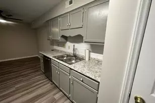 800 Folly Ct, Greensboro, NC 27409 - Photo 3