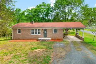 519 Turner St, Asheboro, NC 27203 - Photo 1