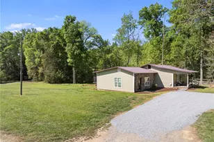980 W Slate Mine Rd, Denton, NC 27239 - Photo 17