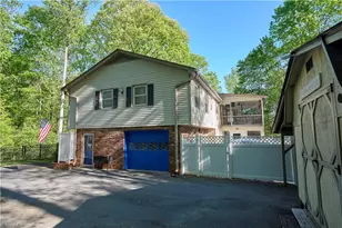 6130 Narrow Way Ln, Winston-Salem, NC 27105 - Photo 17
