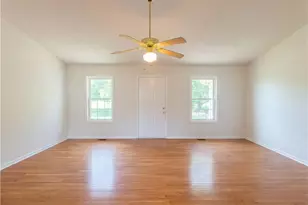 8301 Knight Village Cir, Stokesdale, NC 27357 - Photo 7