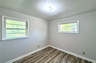 4224 Kildare Dr, Greensboro, NC 27405 - Photo 11