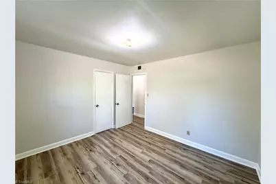 4224 Kildare Drive, Greensboro, NC 27405 - Photo 17