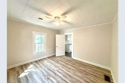 3414 Summit Avenue, Greensboro, NC 27405 - Photo 15