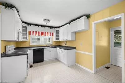 203 Shenandoah Drive, Winston-Salem, NC 27103 - Photo 13