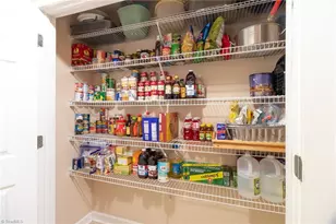 5559 Prosperity View Dr, Charlotte, NC 28269 - Photo 13