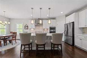 720 Sugarberry Ln, Greensboro, NC 27455 - Photo 9