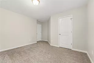 4586 Sun Valley Ln, Kernersville, NC 27284 - Photo 11