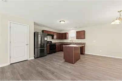 4586 Sun Valley Lane, Kernersville, NC 27284 - Photo 7
