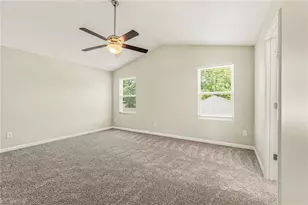 4586 Sun Valley Ln, Kernersville, NC 27284 - Photo 7
