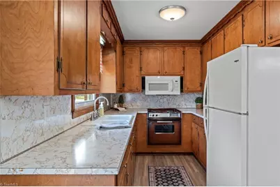 200 Beckford Drive, Lexington, NC 27295 - Photo 13