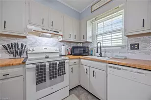 1105 Robin Hood Rd, High Point, NC 27262 - Photo 25