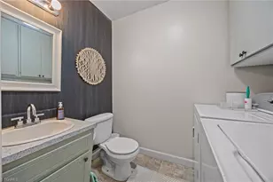 1105 Robin Hood Rd, High Point, NC 27262 - Photo 9