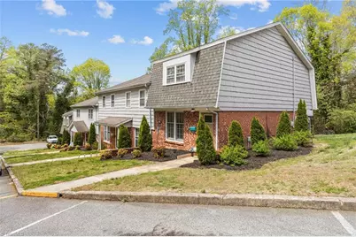 1105 Robin Hood Road #F, High Point, NC 27262 - Photo 3