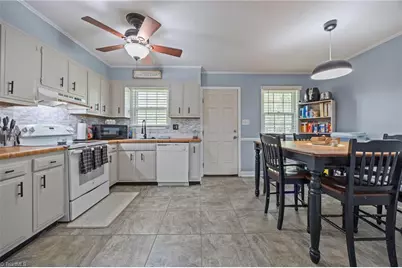 1105 Robin Hood Road #F, High Point, NC 27262 - Photo 11