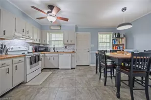 1105 Robin Hood Rd, High Point, NC 27262 - Photo 11