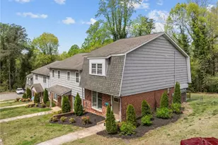 1105 Robin Hood Rd, High Point, NC 27262 - Photo 31