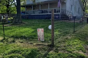 209 Howe St, Eden, NC 27288 - Photo 3