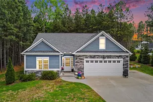 820 Sunset Pointe Dr, Salisbury, NC 28146 - Photo 1