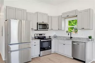 413 Bradley St, Burlington, NC 27215 - Photo 13