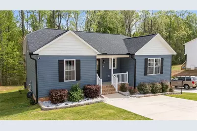 859 Berg Street, Asheboro, NC 27203 - Photo 3