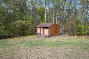 391 Lake Hill Dr, Thomasville, NC 27360 - Photo 11