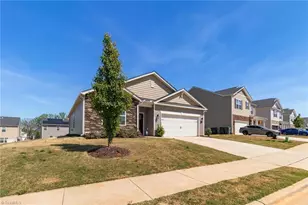 3222 Highlander Pt, Greensboro, NC 27405 - Photo 3