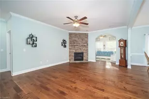 3703 Wheat St, High Point, NC 27255 - Photo 9