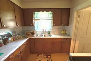 146 Patterson Ave, Liberty, NC 27298 - Photo 9