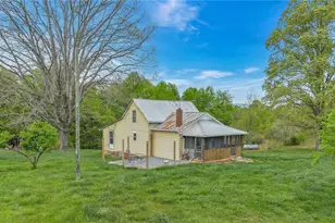 2543 Bethany Ford Rd, Roaring River, NC 28669 - Photo 19