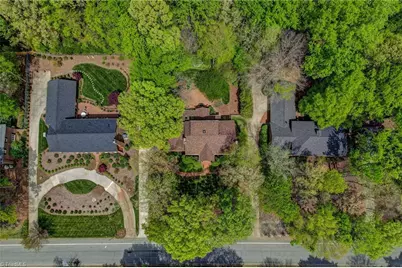 612 Willoughby Boulevard, Greensboro, NC 27408 - Photo 39