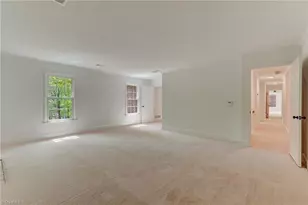 612 Willoughby Blvd, Greensboro, NC 27408 - Photo 21