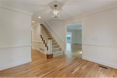 612 Willoughby Boulevard, Greensboro, NC 27408 - Photo 5