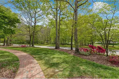 612 Willoughby Boulevard, Greensboro, NC 27408 - Photo 41